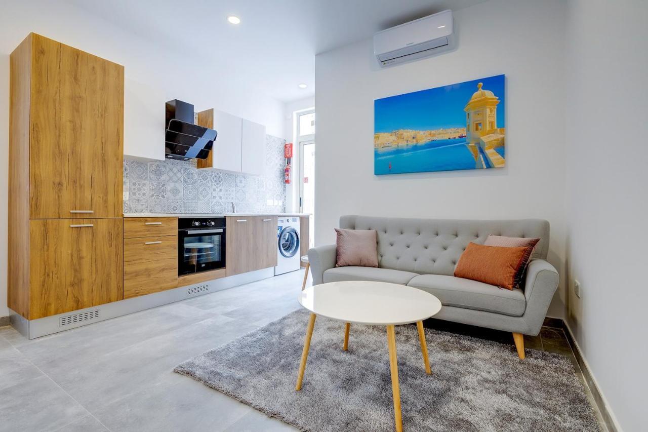 Perfect Location, Idyllic 2Br Apartment Слима Экстерьер фото